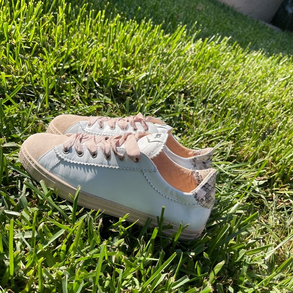 AGL Sade Sneaker white leather  (Women) size 39 US 9 low top - Picture 8 of 13